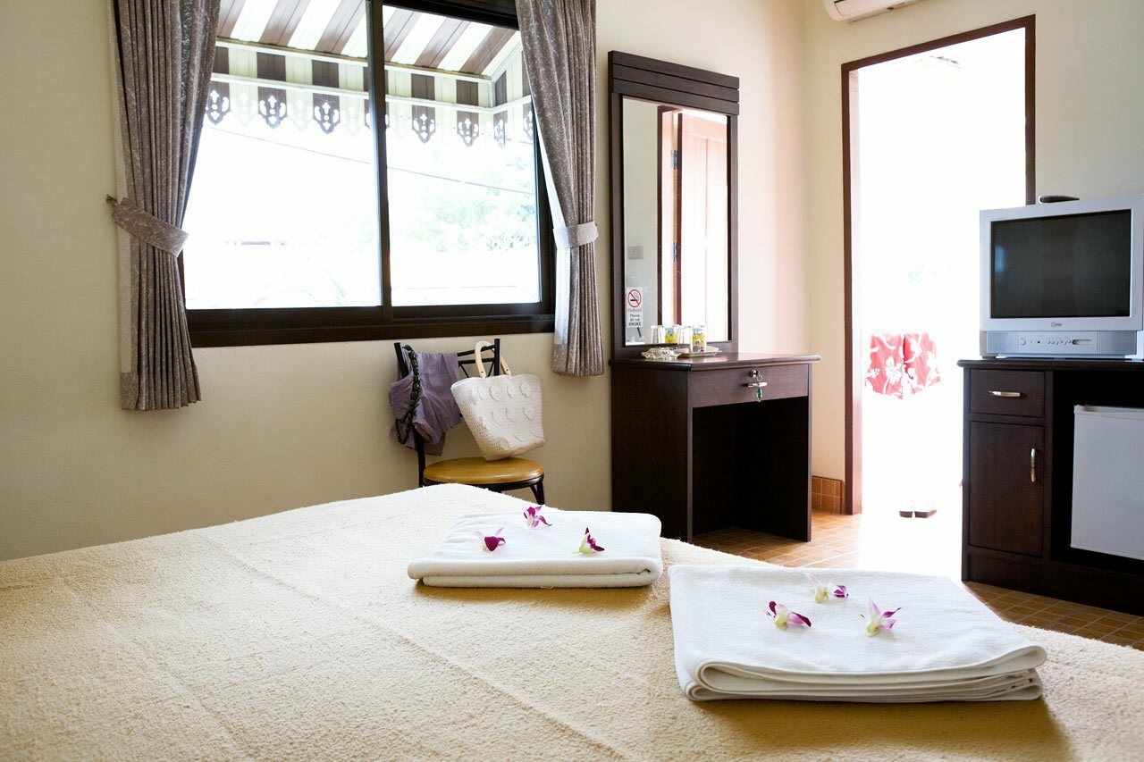 Anan House Phuket Exterior foto